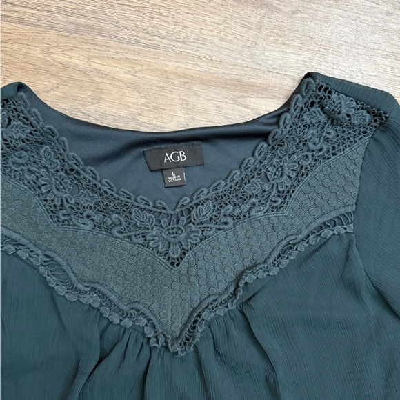 AGB • Boho Flutter Sleeve Crochet Blouse - Picture 3 of 11